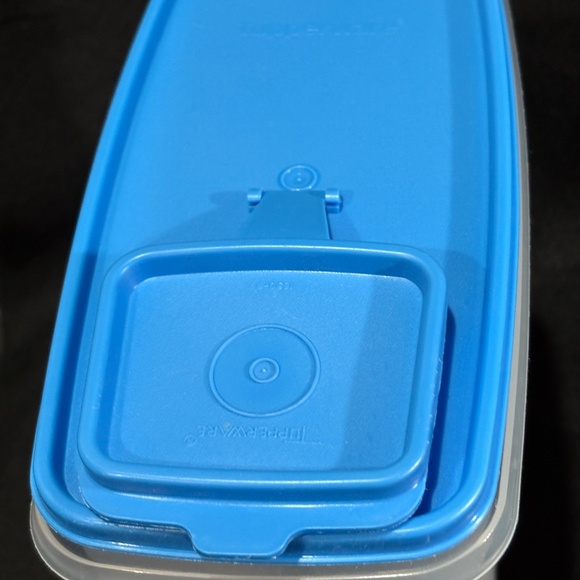 TUPPERWARE Clear Storage Container #1588-2 Blue Lid #7881A-2 & Snap Top #1590-8 - Picture 7 of 7